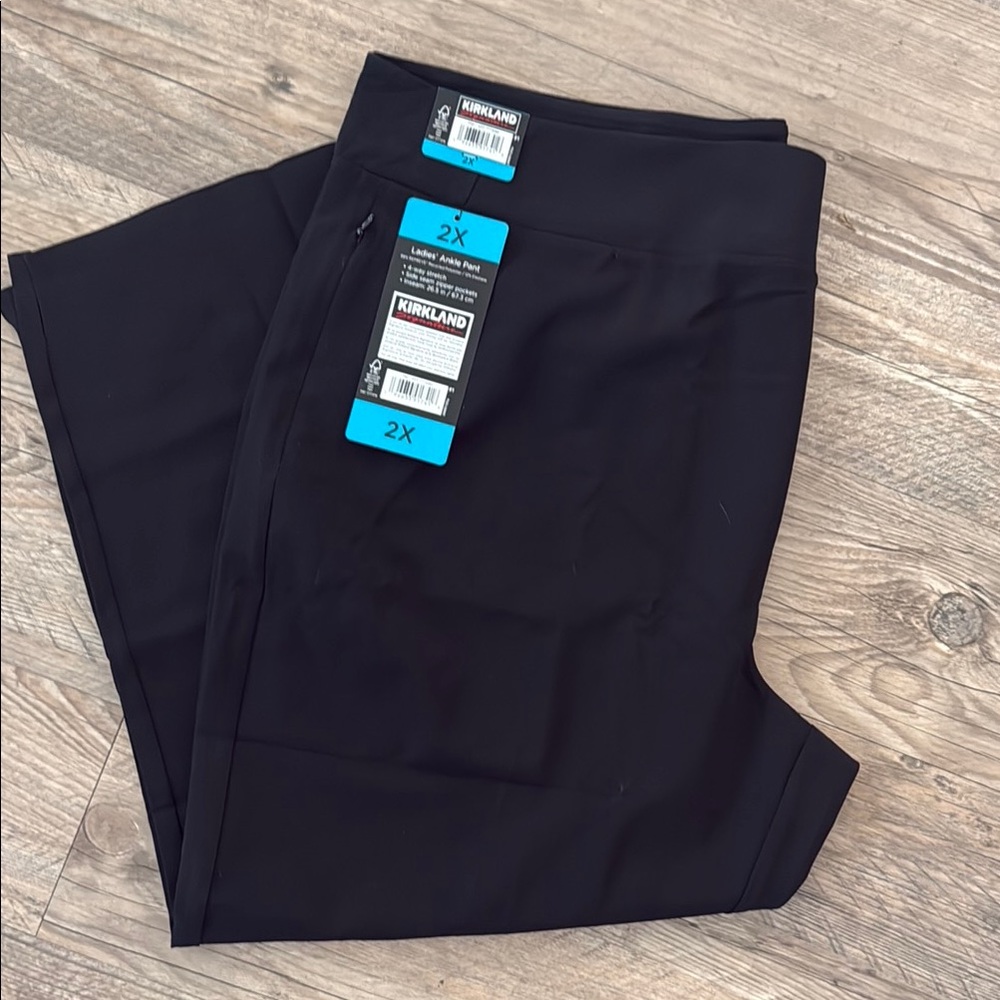 Kirkland Signature Black Ladies Ankle Pant